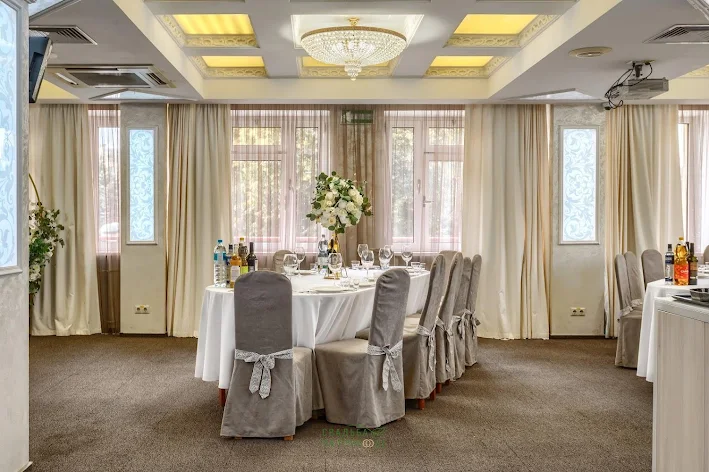 Фото №2 зала Ресторан «Бурлак» 