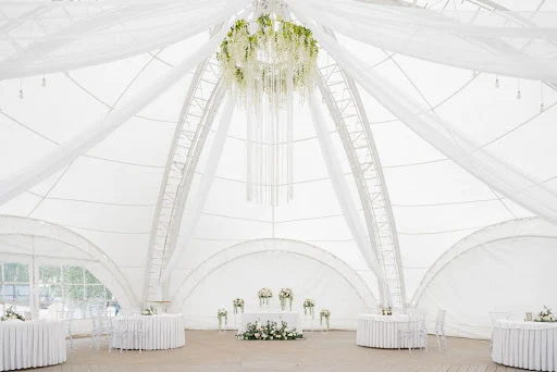 шатер для свадьбы в «Баден-Баден термы Еткуль» 