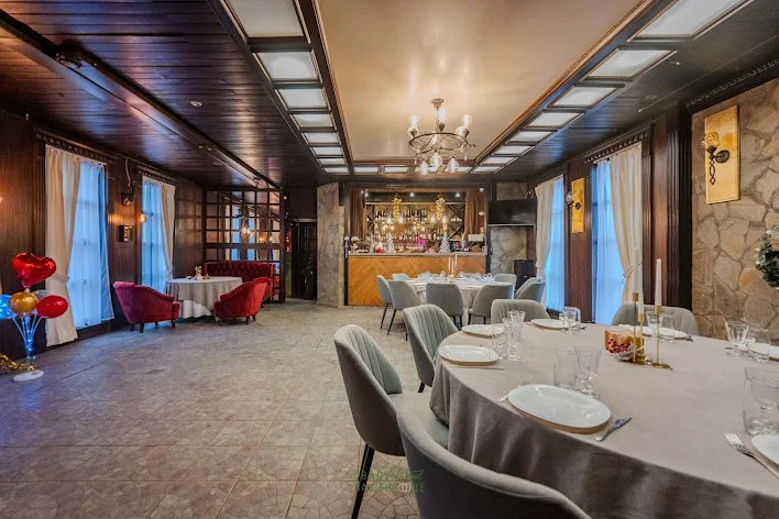 Фото №2 зала Зал с камином