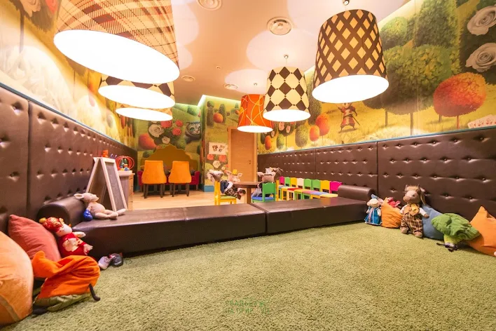 Фото №3 зала Зал «Алиса в стране чудес» 