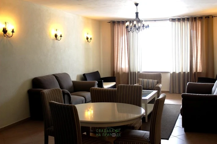 Фото №2 зала Альпийские дома «Прибрежный поселок» 