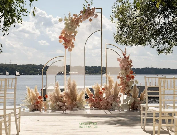 Фото №2 зала Стеклянная веранда