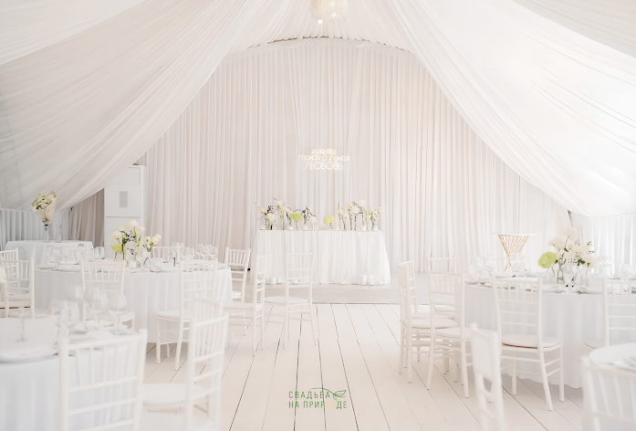 Фото №1 зала Шатёр white podium
