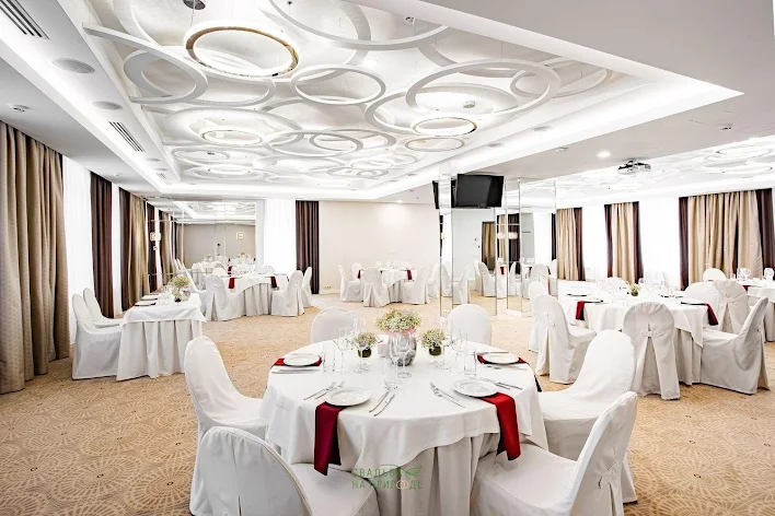 Фото №1 зала Зал «Шишкин» 