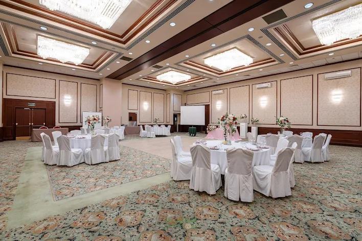 Фото №1 зала Банкетный зал «Петровский» 