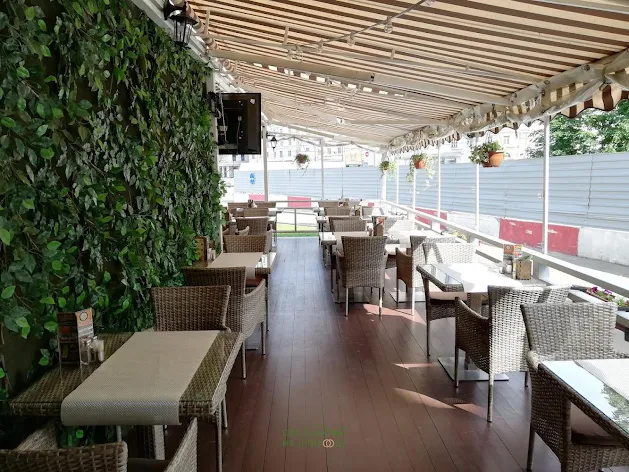 Фото №1 зала Летняя веранда