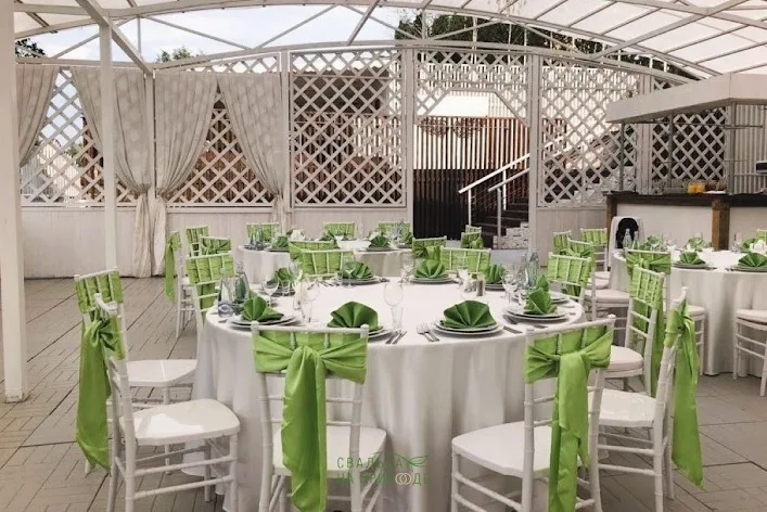 Фото №3 зала Веранда small river