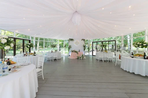 Свадьба на природе в «Барская Усадьба»