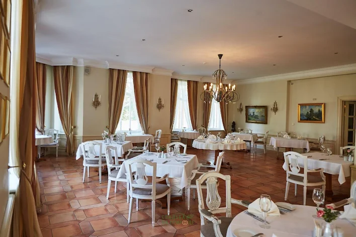 Фото №1 зала Зал «Дача Брассери» 