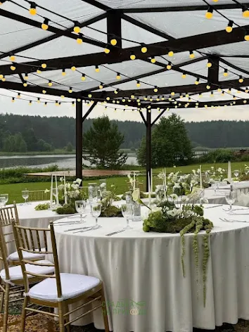 Фото №2 зала Беседка на берегу реки