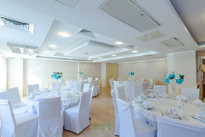 Фото №2 зала Ресторан