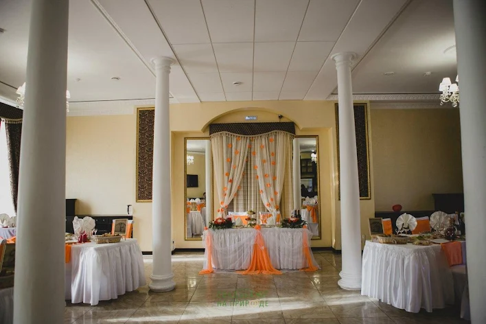 Фото №3 зала Ресторан