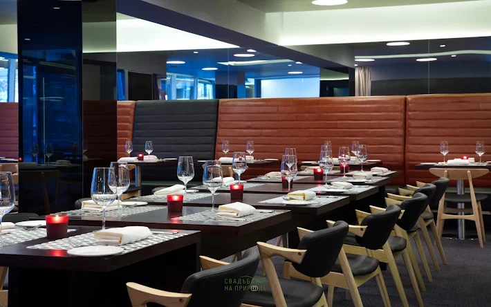 Фото №3 зала Ресторан monk