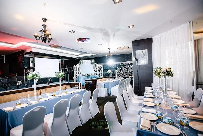 Фото №1 зала Ресторан four