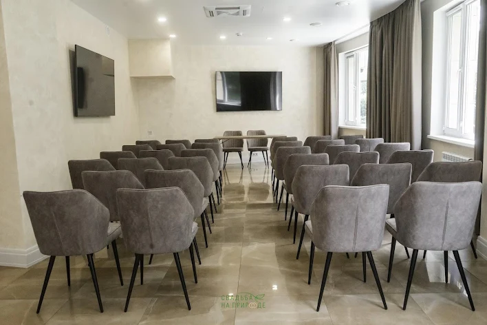 Фото №2 зала Переговорная комната «Сочи» 