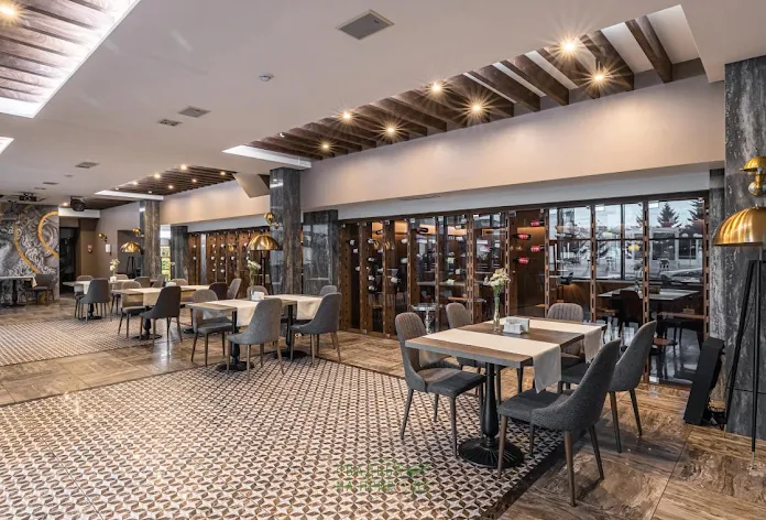 Фото №3 зала Ресторан avantage