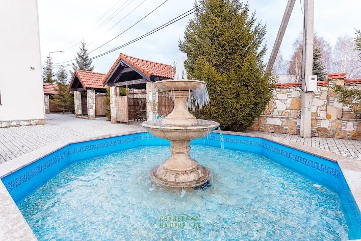 Фото №2 зала Уличная беседка