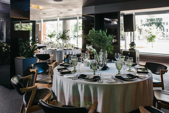 Фото №1 зала Ресторан monk