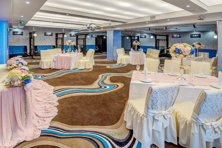 Фото №2 зала Ресторан