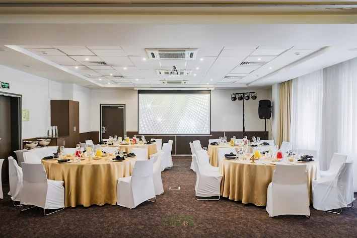 Фото №1 зала Зал «Родонит» 