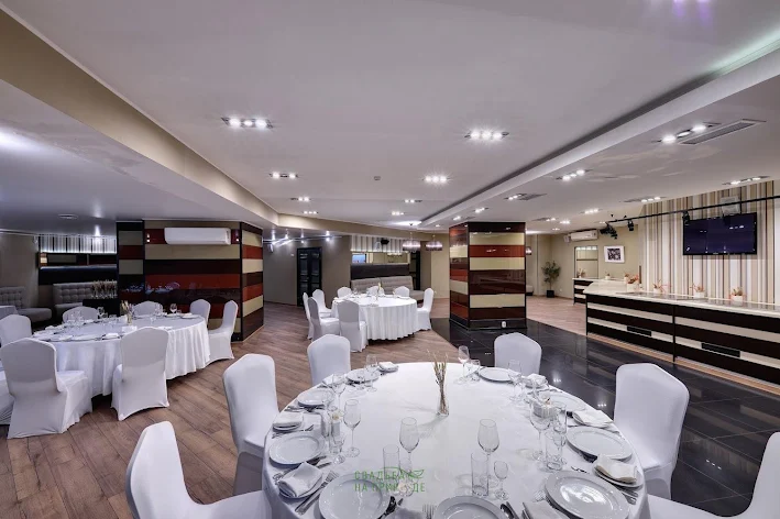 Фото №2 зала Зал «Премьер» 