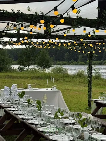 Фото №1 зала Беседка на берегу реки