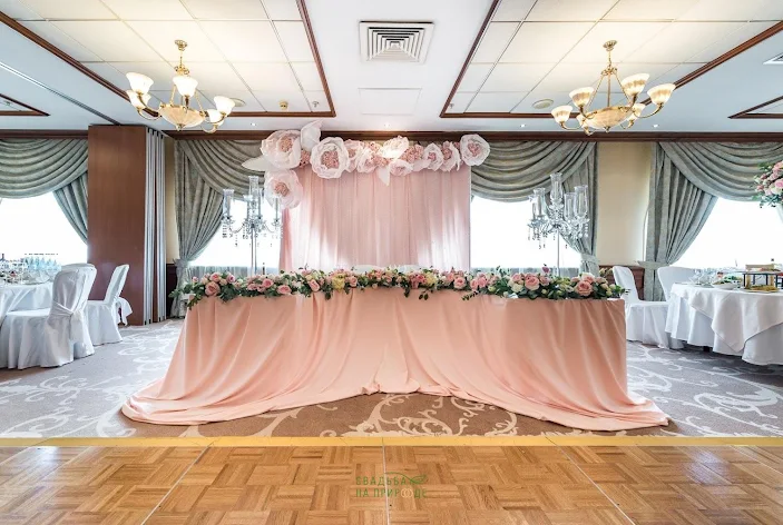 Фото №1 зала Зал «Петровский» 