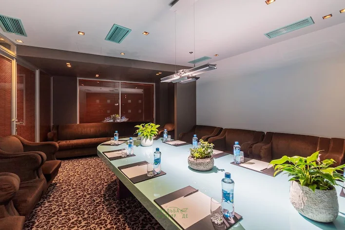 Фото №3 зала Переговорная комната «Office 99» 