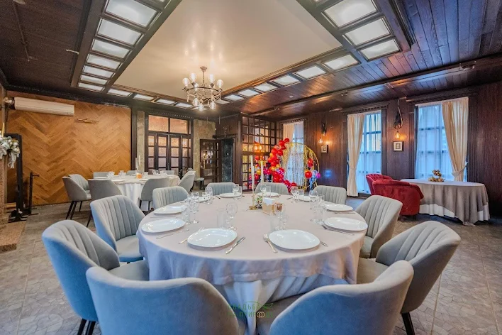 Фото №2 зала Зал с камином