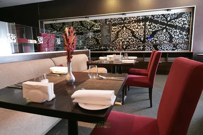 Фото №1 зала Ресторан four