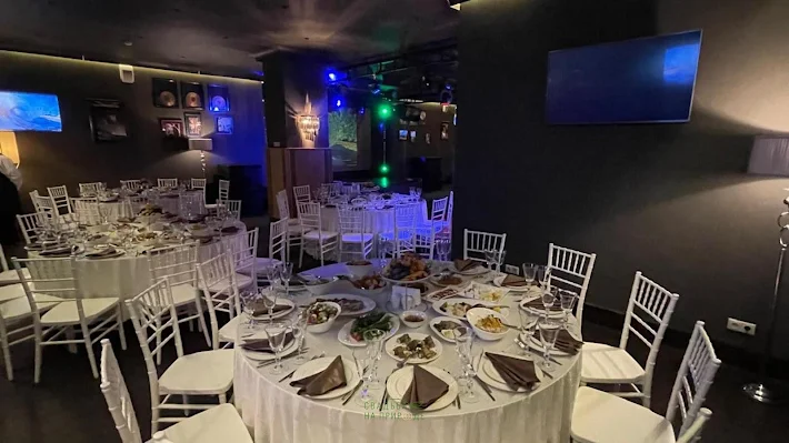 Фото №1 зала Караоке-зал