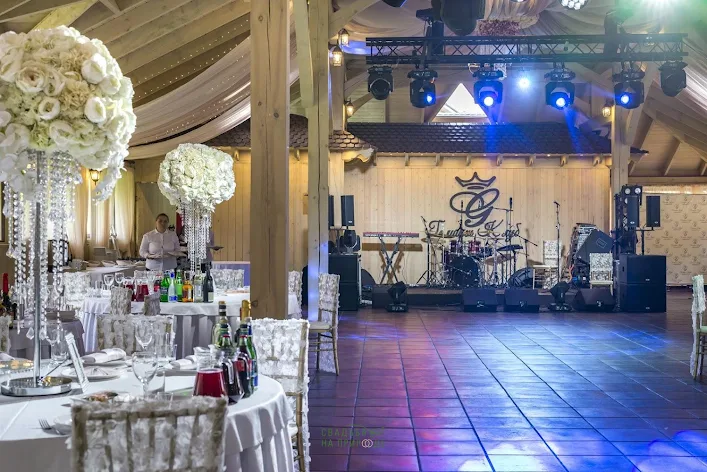 Фото №3 зала Шатер «Еловый» 