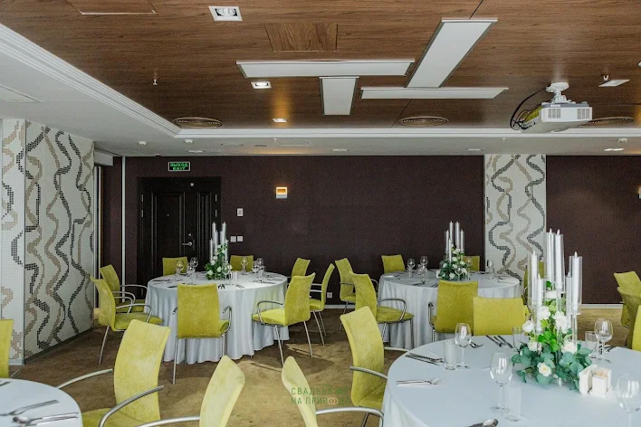 Фото №2 зала Зал «Урал» 