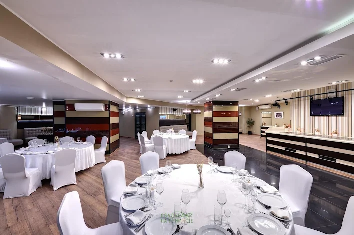 Фото №4 зала Зал «Премьер» 