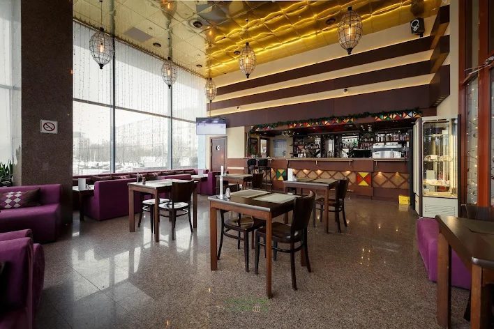 Фото №2 зала Кафе «Шум города» 