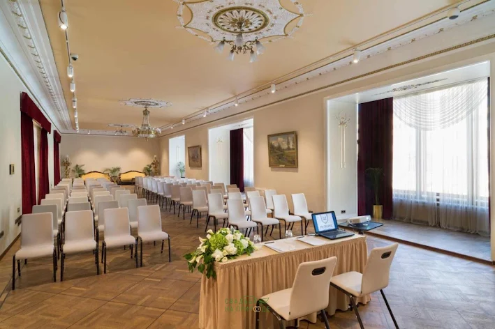 Фото №1 зала Зал «Брюсов» 