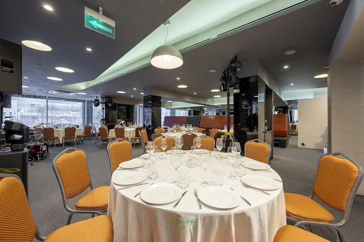 Фото №4 зала Ресторан monk