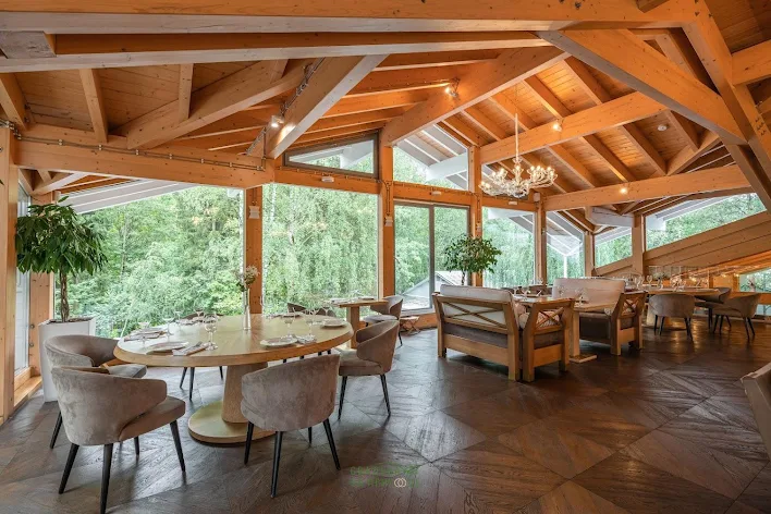 Фото №3 зала Ресторан