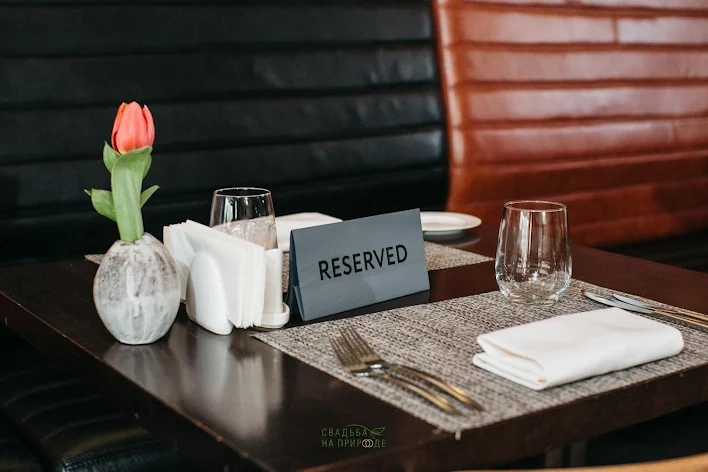 Фото №3 зала Ресторан monk