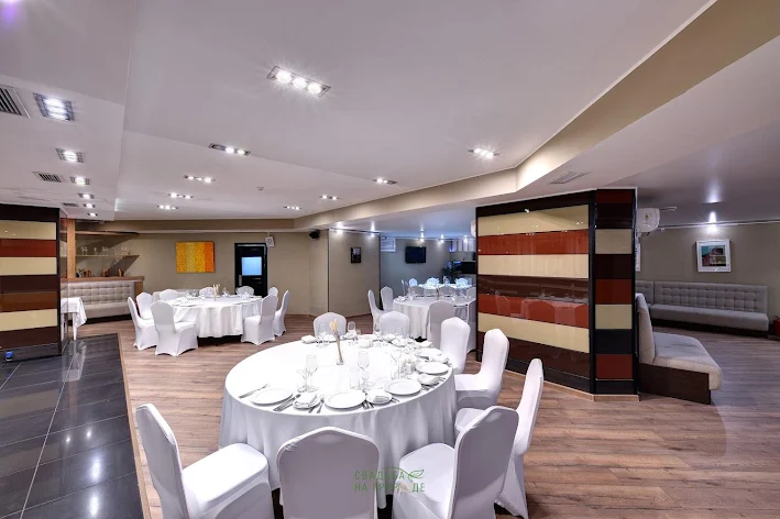 Фото №4 зала Зал «Премьер» 