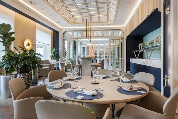 Фото №2 зала Ресторан yura