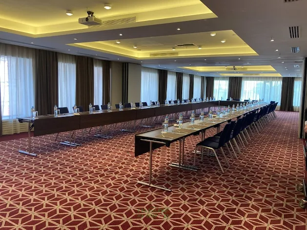 Фото №1 зала Конференц-зал «Нуриев» 