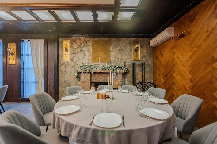 Фото №2 зала Зал с камином