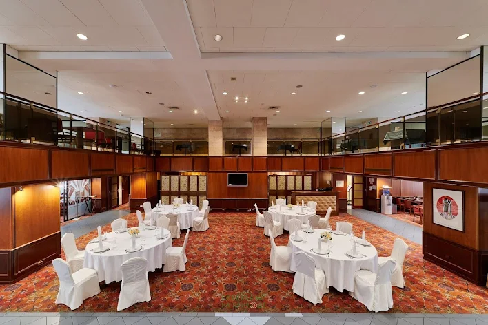 Фото №2 зала Ресторан «Брассери Эрте» 