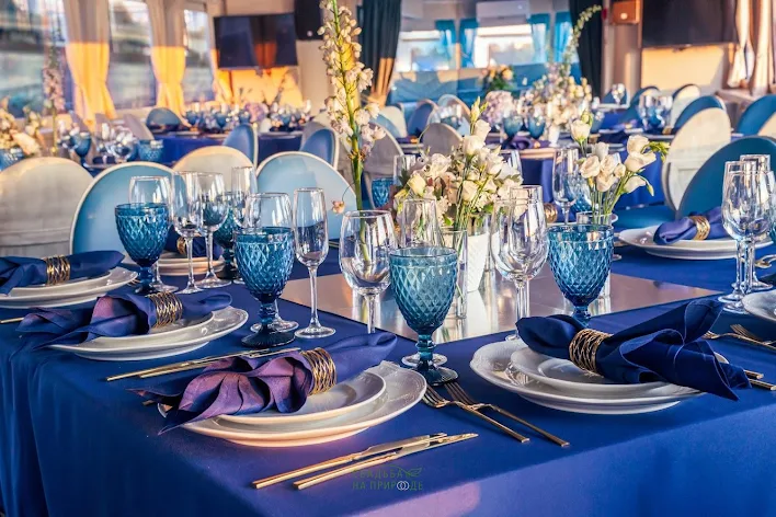 Фото №2 зала Палуба