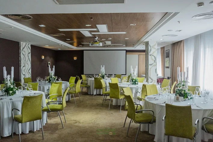 Фото №2 зала Зал «Урал» 