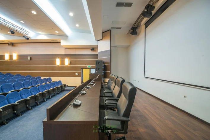 Фото №1 зала Большой конференц-зал «Дежавю» 