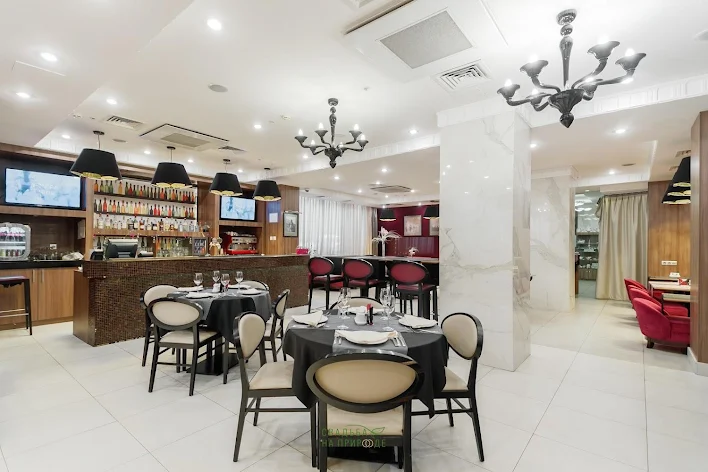 Фото №3 зала Ресторан «D’Аdjemoff» 