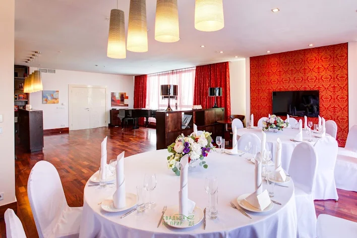 Фото №1 зала Номер люкс cherman