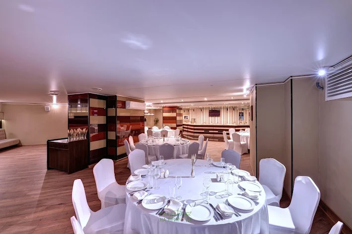 Фото №2 зала Зал «Премьер» 